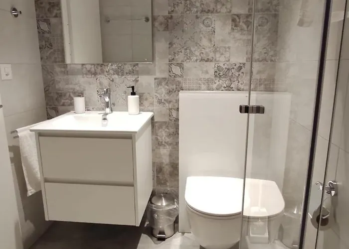 Mayenzett 25, Komplett Renoviert, Vis-a-vis Klinik & Thermalbad Apartment Leukerbad